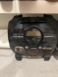 Mazda 2 stereo