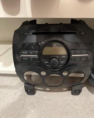 Mazda 2 stereo