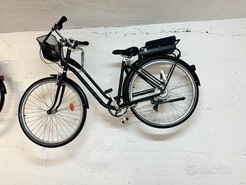 Bici elettrica ebike come nuova dechatlon
