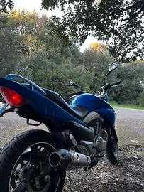 Suzuki Inazuma 250. 5.480 km Pari al nuovo