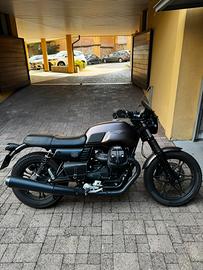 Moto Guzzi V7 III Stone
