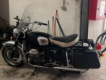 Moto Guzzi V7 anni 70