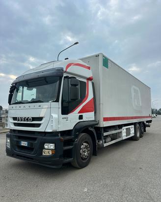 CAMION FRIGO IVECO STRALIS 450 CON SPONDA CARICATI