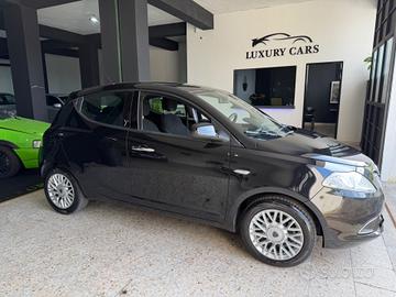 Lancia Ypsilon 1.2 69 CV 5 Platinum 2015