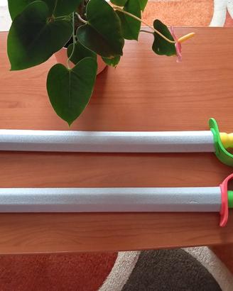 Coppia di spade per bambini in schiuma spessa 