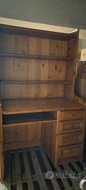 Scrivania in legno massello