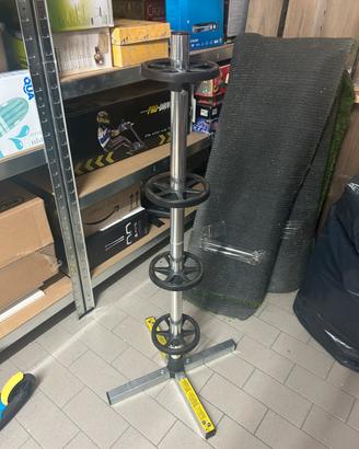 Carrello porta pneumatici