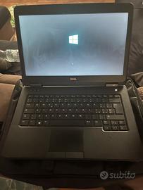 Pc portatile Dell pari al nuovo usato quasi niente