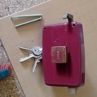 Serratura con cilindro