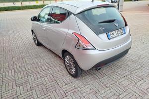 Lancia Ypsilon 1.2 69 CV 5 porte GPL Ecochic Plati