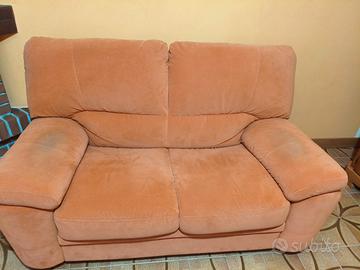 Divano 2 posti in microfibra vellutino 