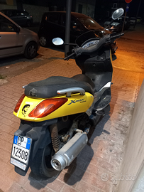 Yamaha X max 250