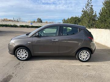 Lancia Ypsilon 1.3 MJT 16V 95 CV 5 porte S&S Silve