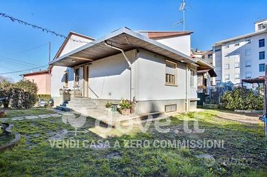 Villa di 240 m² con 4 locali e box auto doppio a C