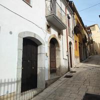 Parolise semindipendente con giardino e tavernetta