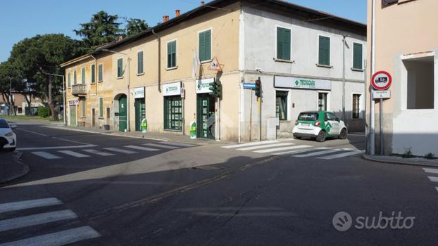 POSTO AUTO A CERRO MAGGIORE