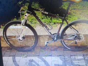 BICI-M.T.BIKE DELLA BIANCHI MOD JAB 27,4C DEORA-21