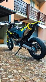 Husqvarna 701cc supermoto
