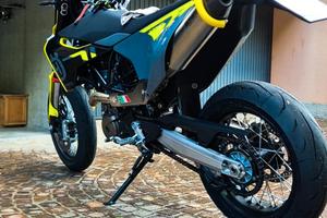 Husqvarna 701cc supermoto