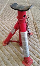 Set di 8 cavalletti di stazionamento da 2 ton.