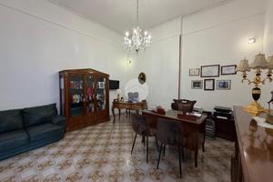 MONOLOCALE A AFRAGOLA