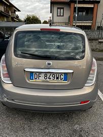 Lancia y mjet diesel 90 cv solo 99790 km