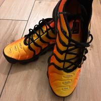 NIKE Air VaporMax VN Orange