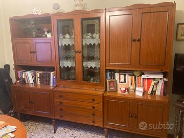 Mobile da soggiorno in legno