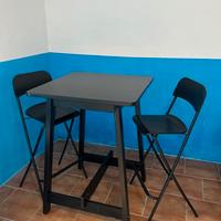 tavolino Alto con sgabelli alti 80 euro