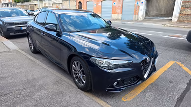 Alfa Romeo Giulia 2.2 Turbodiesel 180 CV Super