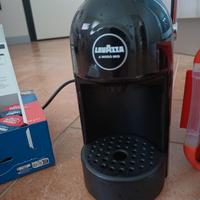 macchina del caffè LAVAZZA A MODO MIO 