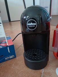 macchina del caffè LAVAZZA A MODO MIO 