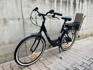 Bici elettrica nuova Vivobike  m-vcity26B nuova