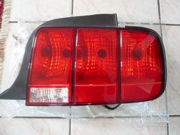 Ford Mustang Fanale Posteriore Destro OEM