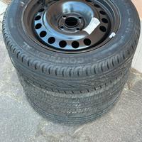 3 gomme 185/60 R15 84H