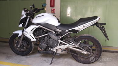 Kawasaki Er6n anno 2009