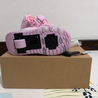 Scarpe con rotelle da bambina – NUOVE