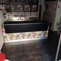 Banco bar refrigerato e retro banco