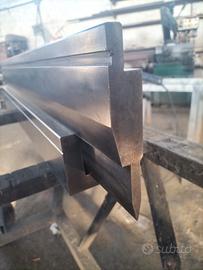 punzoni X presso piegatrice 