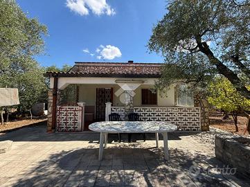 VILLA SINGOLA A SANNICANDRO DI BARI