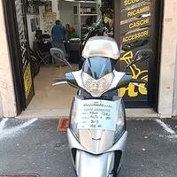 Kymco People 300 GTI - 2013 - PERMUTE