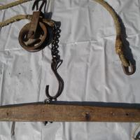 Carrucola con corda gancio  e bilancino vecchi