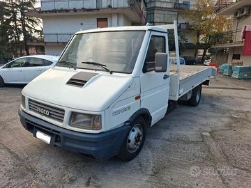 Iveco Daily 35.8 2.5 Diesel USO CARROATTREZZI