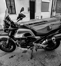 Moto Guzzi v85tt travel