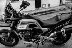 Moto Guzzi v85tt travel