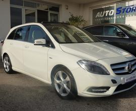 MERCEDES-BENZ B 200 CDI Premium con Motore Nuovo