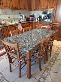 Tavolo in legno con piano in marmo + 6 sedie