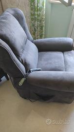 poltrona massaggiante, reclinabile 