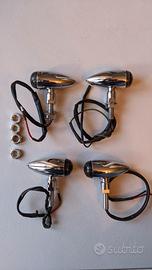 Indicatori di direzione moto custom frecce