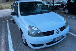 CLIO VAN